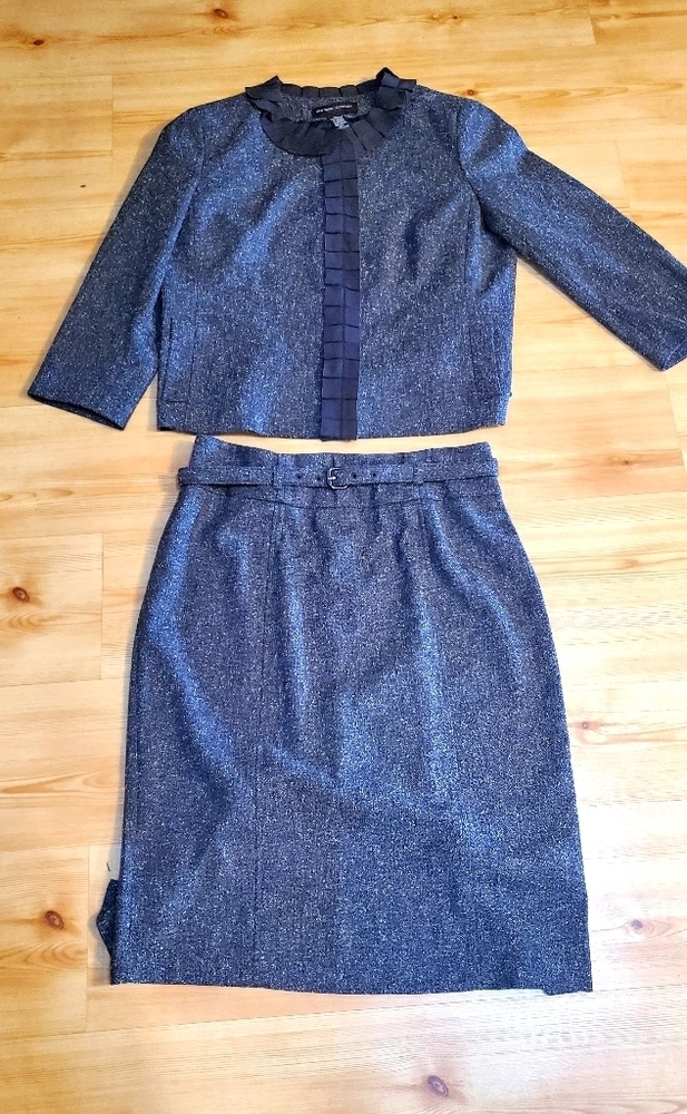 New York & Company Women's 2-piece Suit - Picture 1 of 12